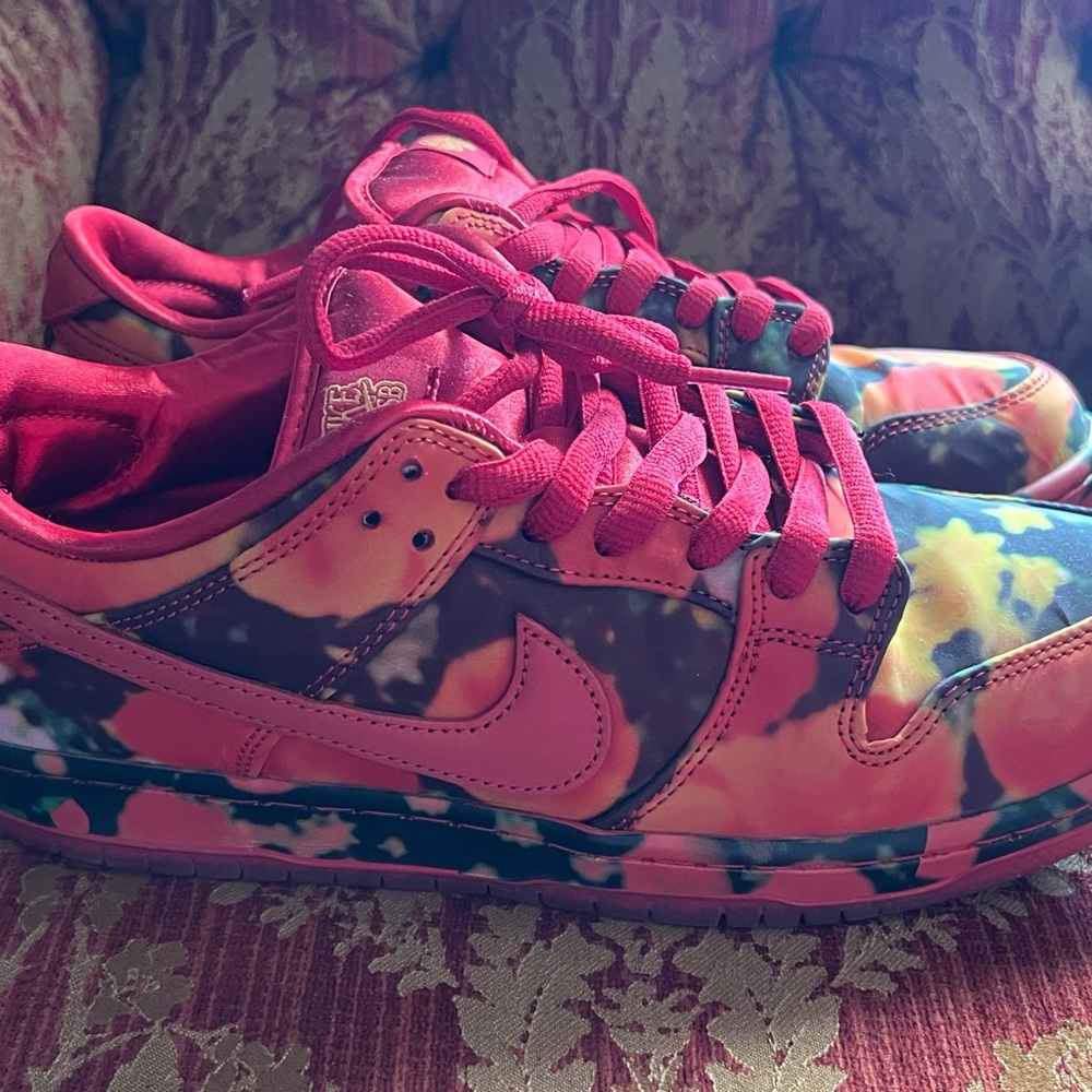 Nike SB Dunk Low ‘The Wizard of Oz’ Poppy Field